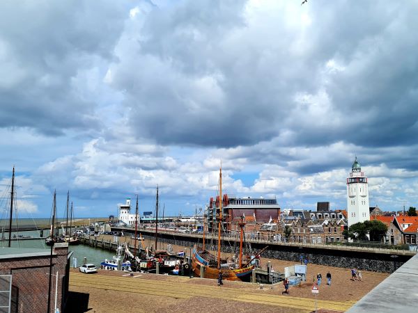 Harlingen aan Zee, Nordseehafen, Waddenpromenade, Leuchttürme