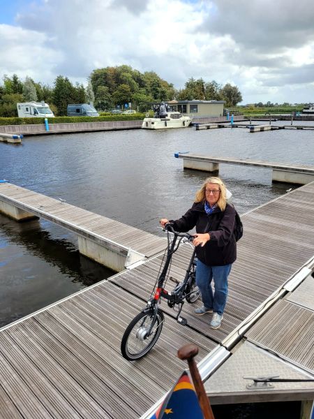 Mit dem Fahrrad von Driewegsluis in die Umgebung zum Einkaufen auf Bauernhöfen