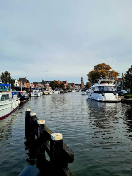 Bootstörn im Herbst Lemmer Anlegeplätze an der Kade