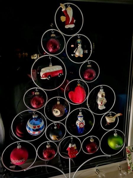 Alternative zum Tannenbaum Jan Nein Vielleicht - Gestell für Weihnachtskugeln und Baumschmuck