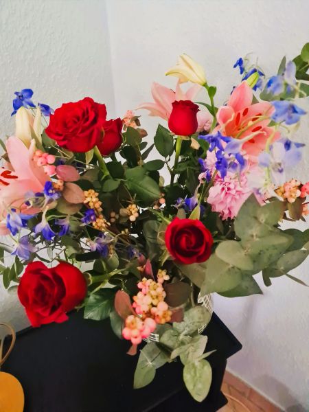 Wer rote Rosen will - kann sie sich auch von seinen Kindern schenken lassen.