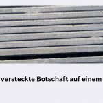 Die Geschichte einer versteckten Botschaft auf einem Steg - rätselt mit